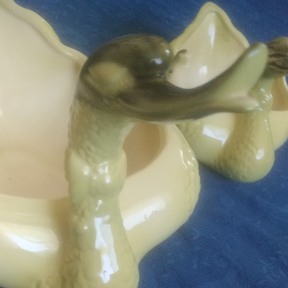 Vintage swan planters matching pair - Picture 2 of 8